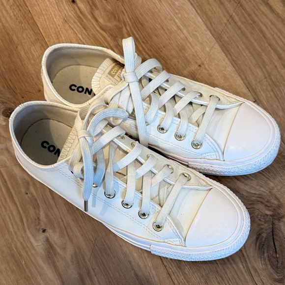 Converse Shoes - White Leather Low-Top Converse